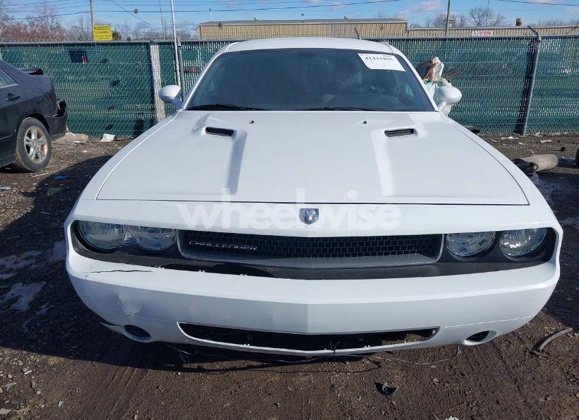 Photo 6 of 2010 Dodge Challenger SE (VIN 2B3CJ4DV5AH255278)