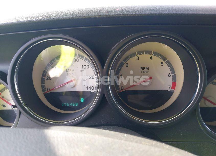 Photo 7 of 2010 Dodge Challenger SE (VIN 2B3CJ4DV5AH255278)