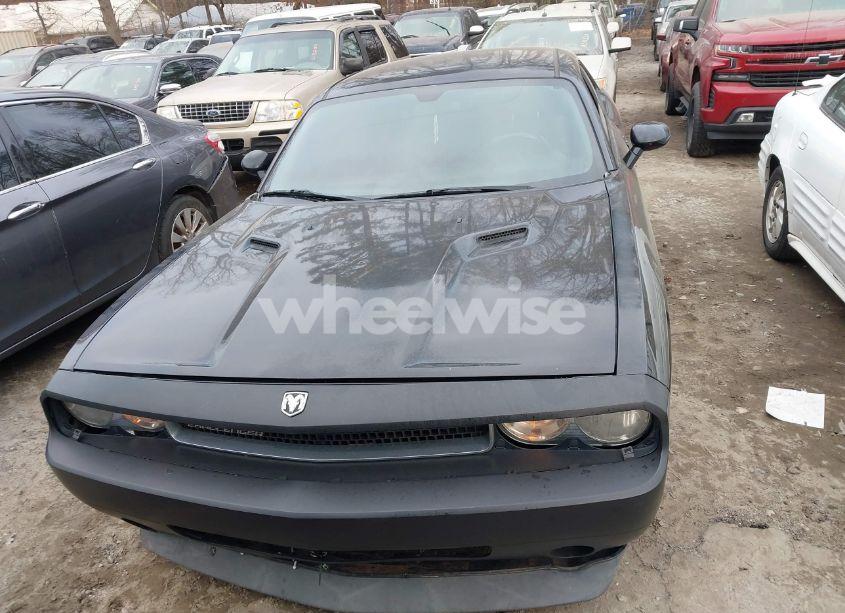 Photo 12 of 2010 Dodge Challenger SE (VIN 2B3CJ4DV5AH275370)