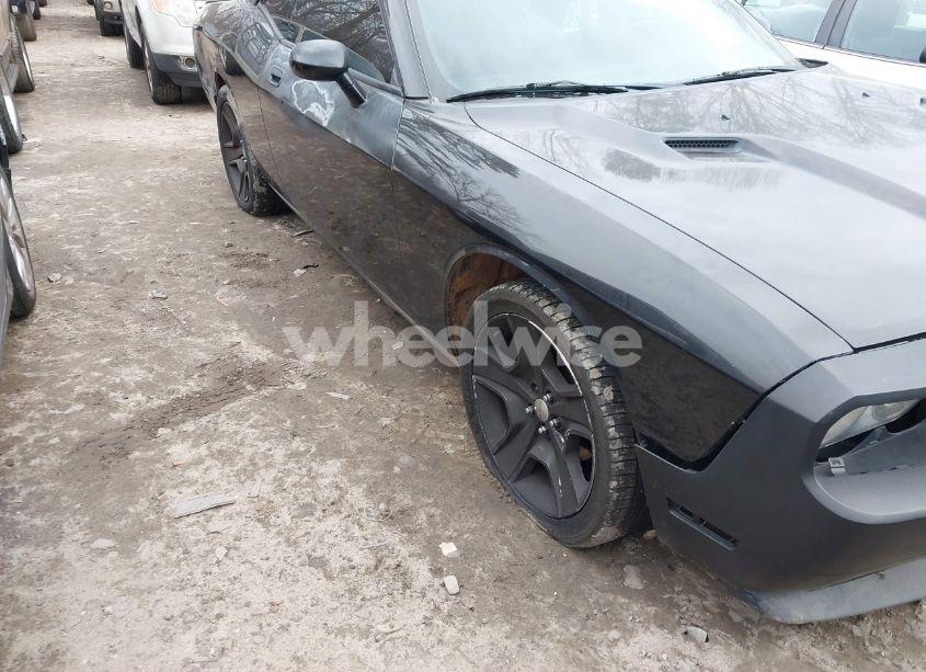 Photo 6 of 2010 Dodge Challenger SE (VIN 2B3CJ4DV5AH275370)