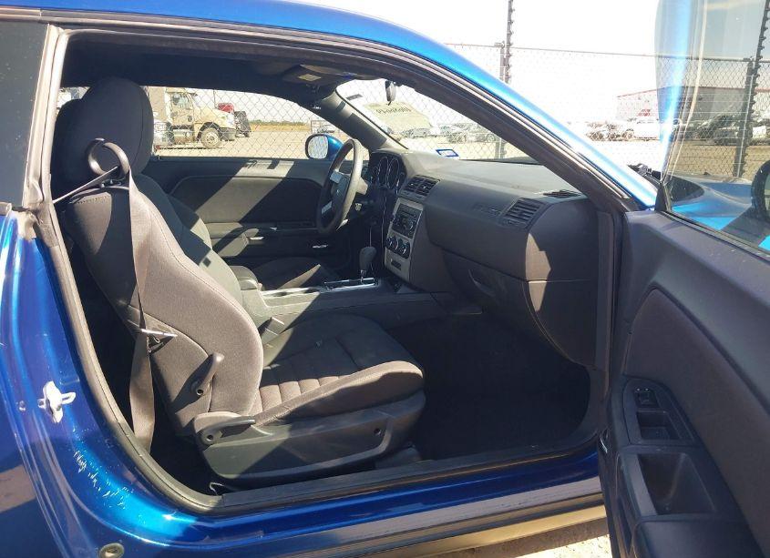 Photo 5 of 2010 Dodge Challenger SE (VIN 2B3CJ4DV5AH321196)