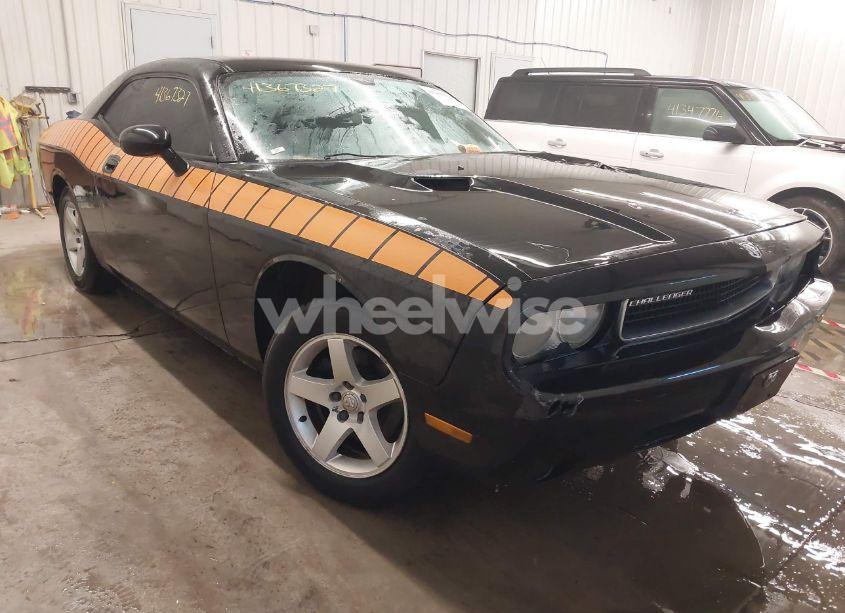 2010 Dodge Challenger SE (VIN 2B3CJ4DV7AH208334) main photo