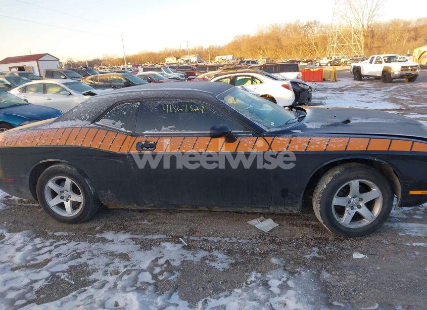 Photo 13 of 2010 Dodge Challenger SE (VIN 2B3CJ4DV7AH208334)