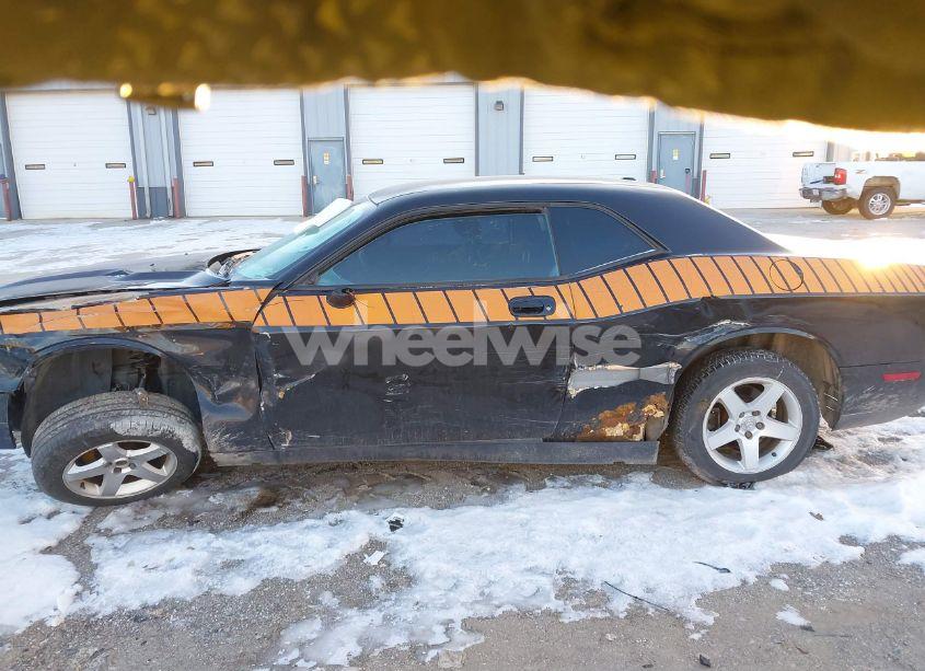 Photo 14 of 2010 Dodge Challenger SE (VIN 2B3CJ4DV7AH208334)