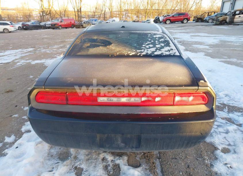 Photo 16 of 2010 Dodge Challenger SE (VIN 2B3CJ4DV7AH208334)