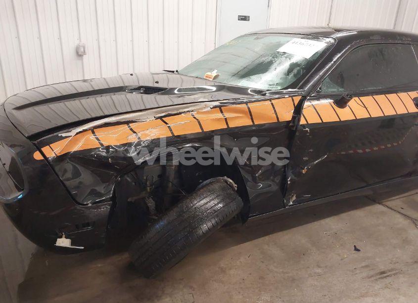 Photo 6 of 2010 Dodge Challenger SE (VIN 2B3CJ4DV7AH208334)