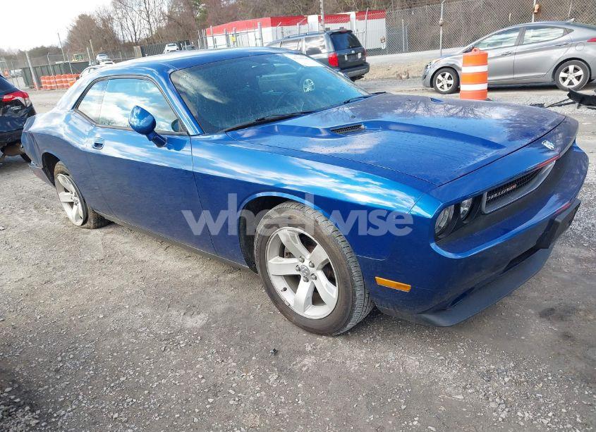 2010 Dodge Challenger SE (VIN 2B3CJ4DV8AH319135) main photo