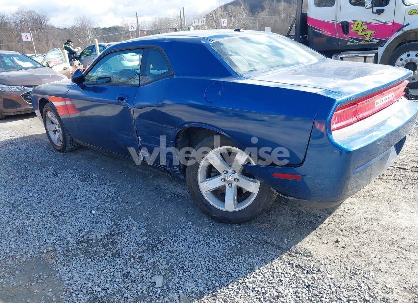 Photo 3 of 2010 Dodge Challenger SE (VIN 2B3CJ4DV8AH319135)