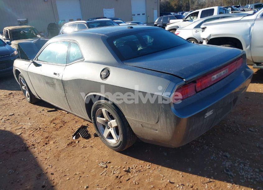 Photo 3 of 2010 Dodge Challenger SE (VIN 2B3CJ4DV9AH318480)