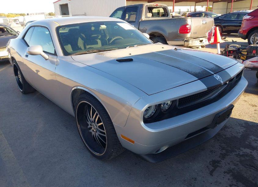 2010 Dodge Challenger SE (VIN 2B3CJ4DVXAH179573) main photo