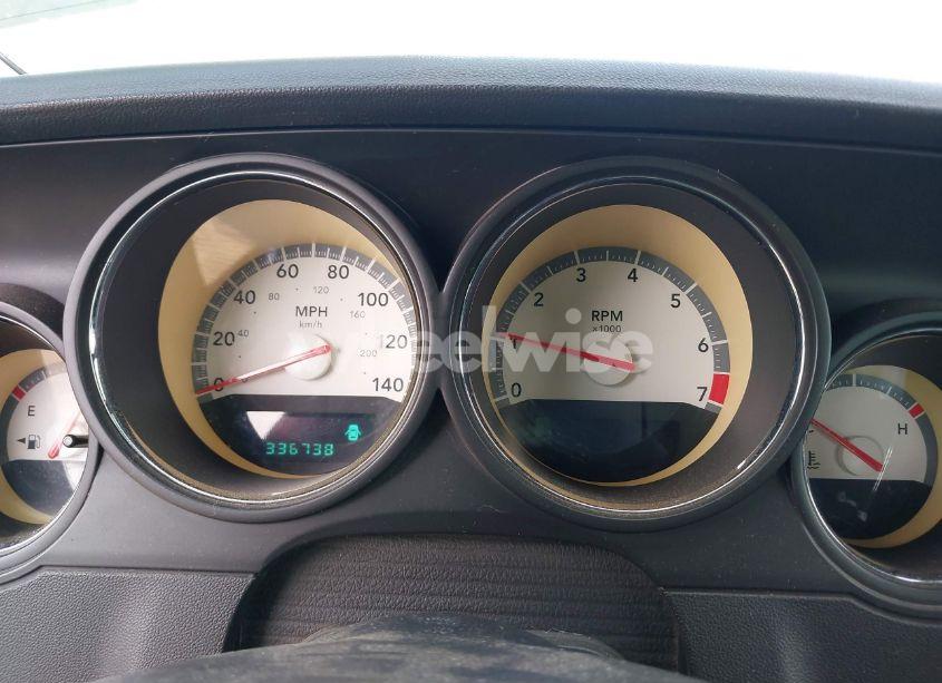 Photo 7 of 2010 Dodge Challenger SE (VIN 2B3CJ4DVXAH238640)