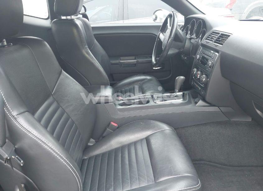 Photo 5 of 2010 Dodge Challenger R/T (VIN 2B3CJ5DT3AH217956)