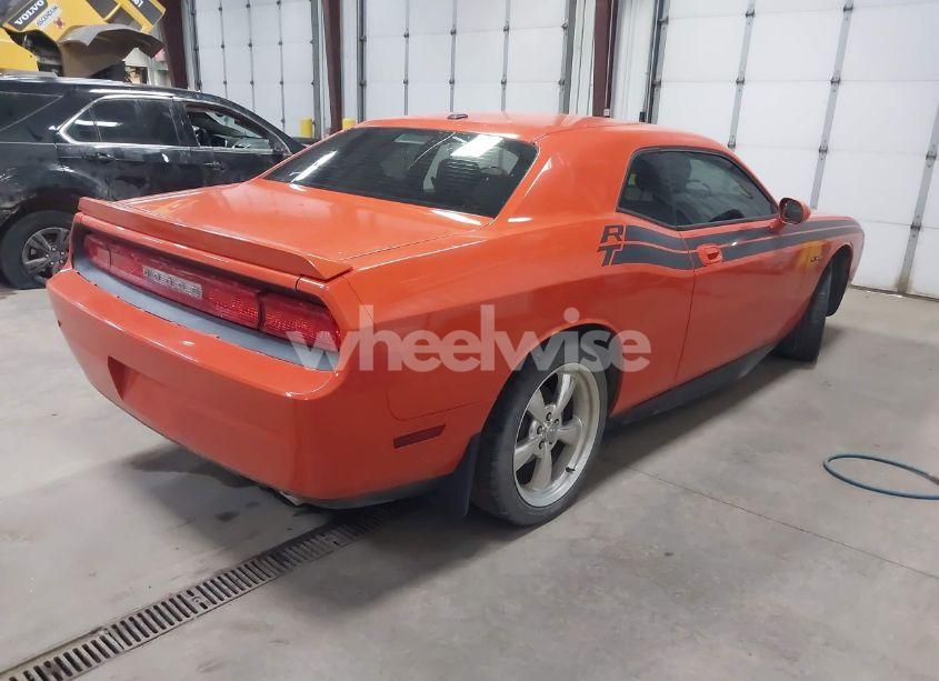 Photo 4 of 2010 Dodge Challenger R/T (VIN 2B3CJ5DT3AH229637)