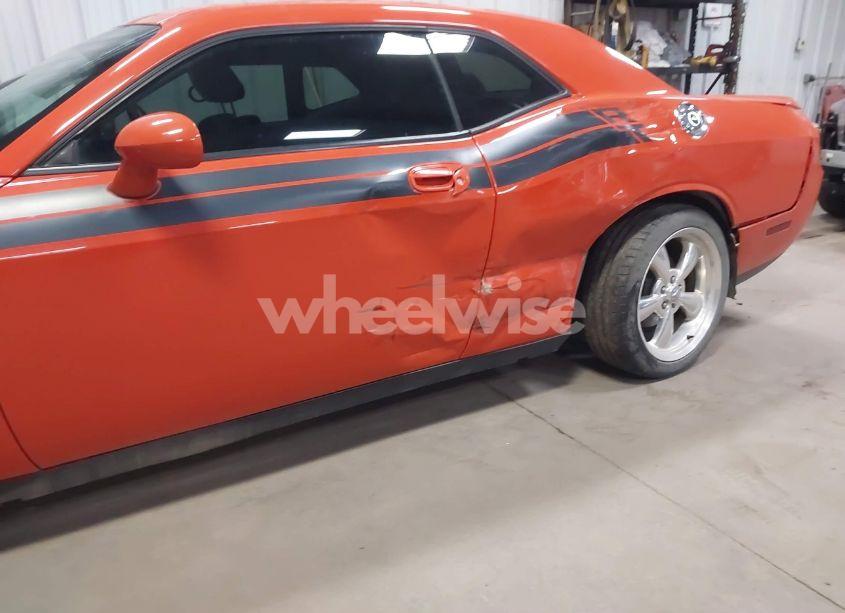 Photo 6 of 2010 Dodge Challenger R/T (VIN 2B3CJ5DT3AH229637)