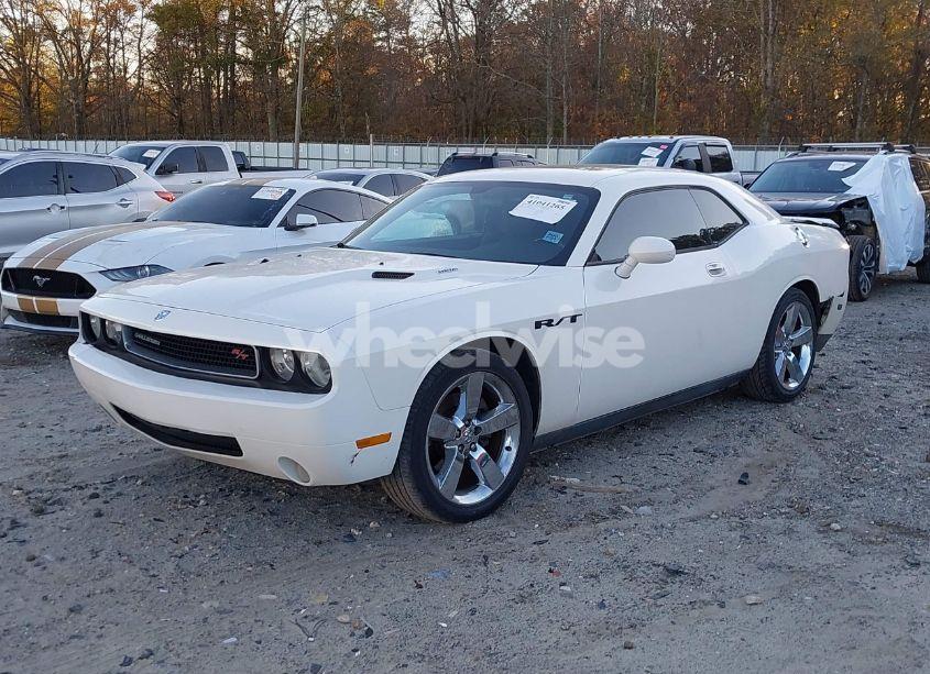 Photo 2 of 2010 Dodge Challenger R/T (VIN 2B3CJ5DT5AH111556)