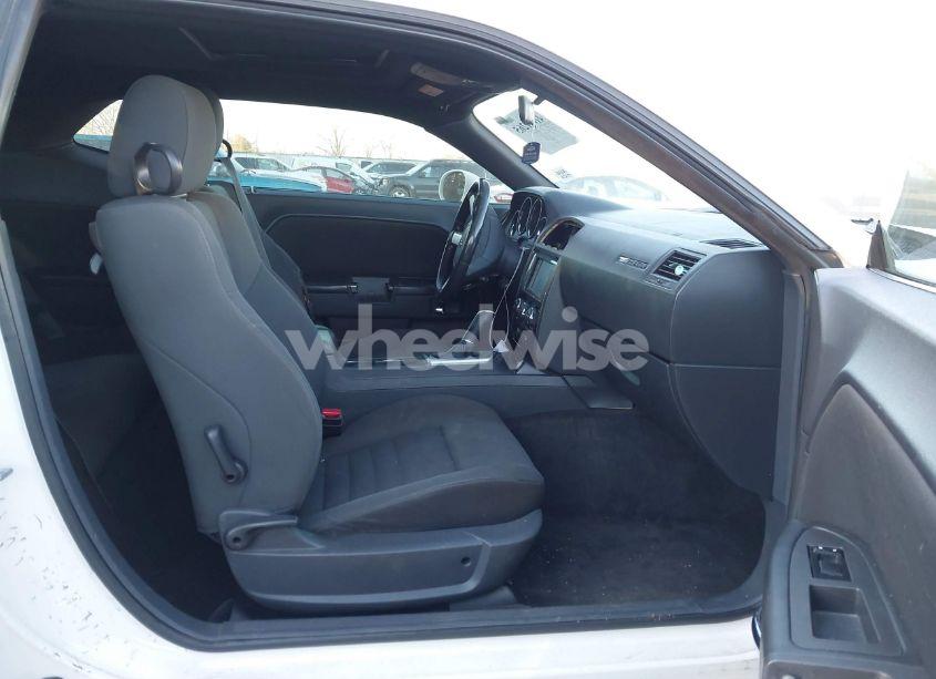 Photo 5 of 2010 Dodge Challenger R/T (VIN 2B3CJ5DT5AH111556)