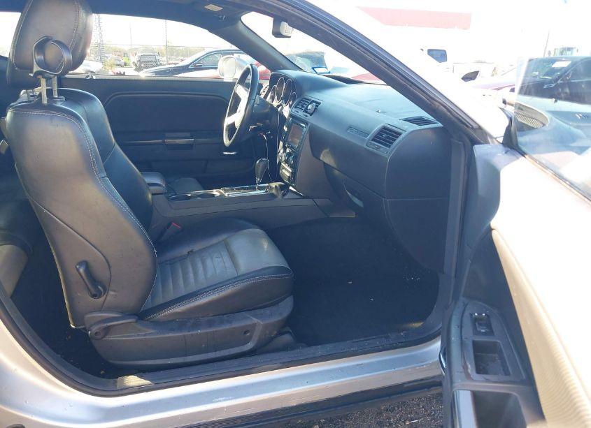 Photo 5 of 2010 Dodge Challenger R/T (VIN 2B3CJ5DT8AH103676)