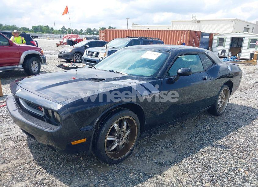 Photo 2 of 2010 Dodge Challenger R/T (VIN 2B3CJ5DT9AH283623)