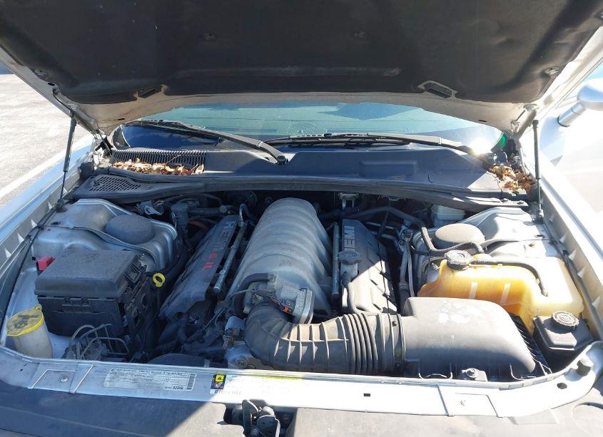 Photo 10 of 2010 Dodge Challenger SRT-8 (VIN 2B3CJ7DW2AH208705)