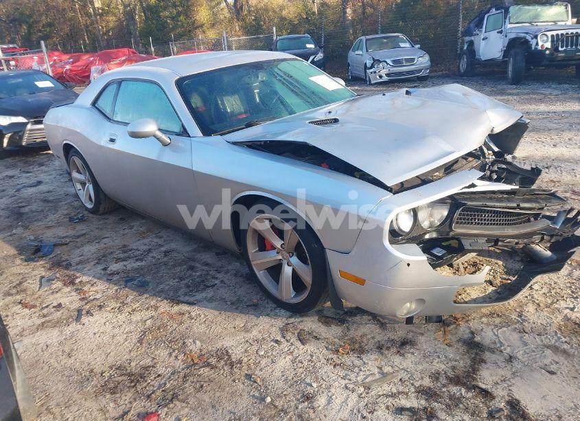 2010 Dodge Challenger SRT8 (VIN 2B3CJ7DW6AH211624) main photo