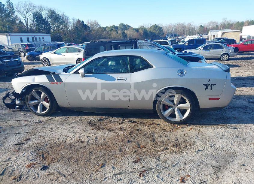 Photo 15 of 2010 Dodge Challenger SRT8 (VIN 2B3CJ7DW6AH211624)