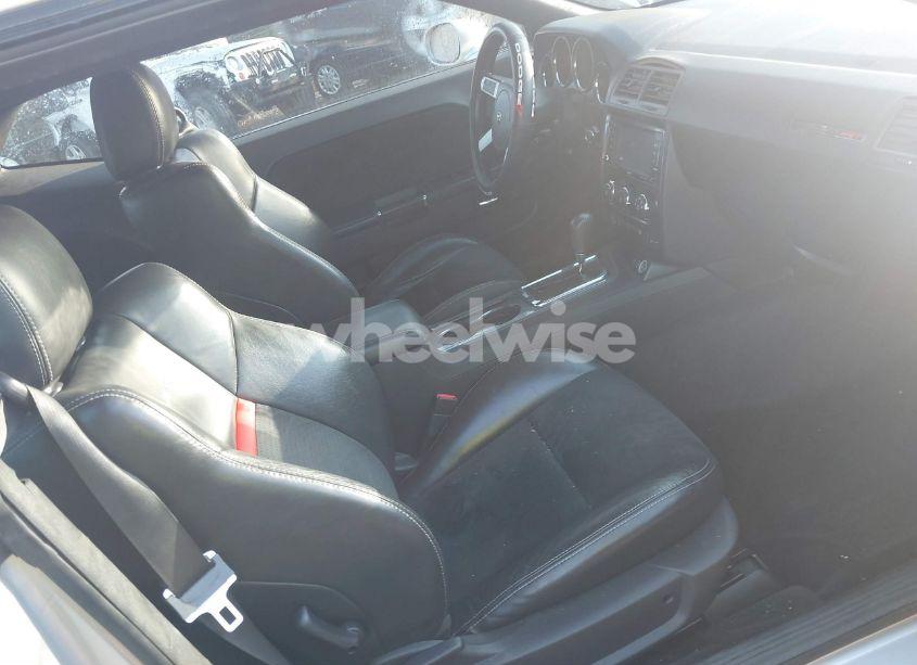 Photo 5 of 2010 Dodge Challenger SRT8 (VIN 2B3CJ7DW6AH211624)