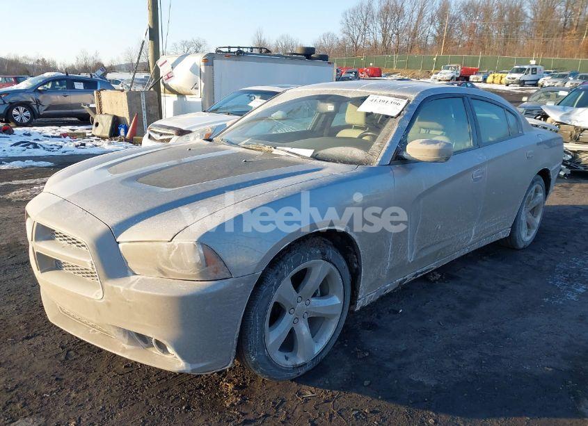 Photo 2 of 2011 Dodge Charger (VIN 2B3CL3CG2BH520344)