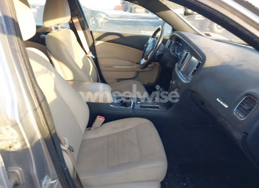 Photo 5 of 2011 Dodge Charger (VIN 2B3CL3CG2BH520344)