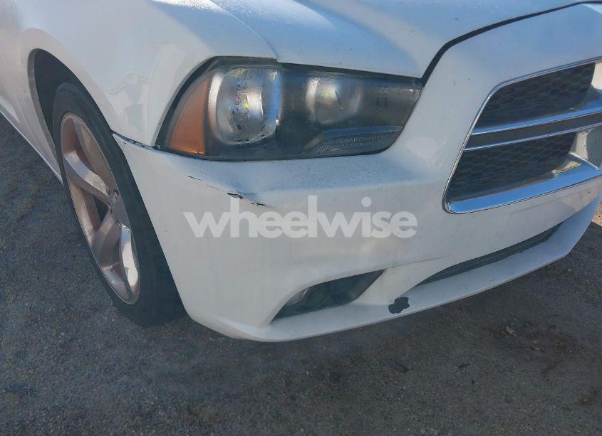 Photo 6 of 2011 Dodge Charger (VIN 2B3CL3CG2BH527648)