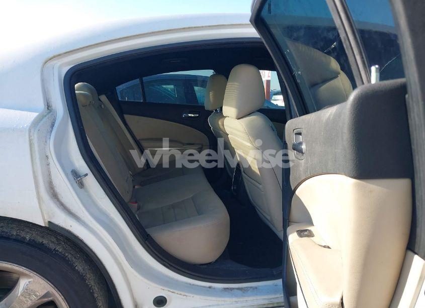 Photo 8 of 2011 Dodge Charger (VIN 2B3CL3CG2BH527648)