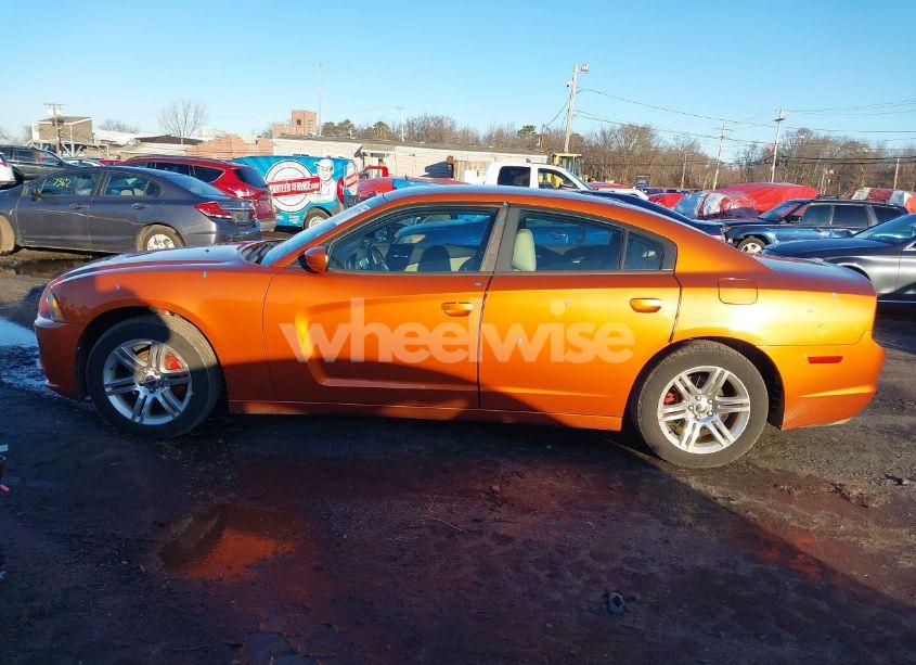 Photo 14 of 2011 Dodge Charger (VIN 2B3CL3CG2BH542960)