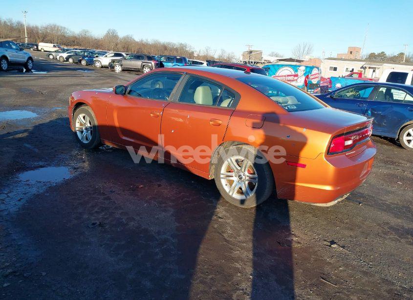 Photo 3 of 2011 Dodge Charger (VIN 2B3CL3CG2BH542960)
