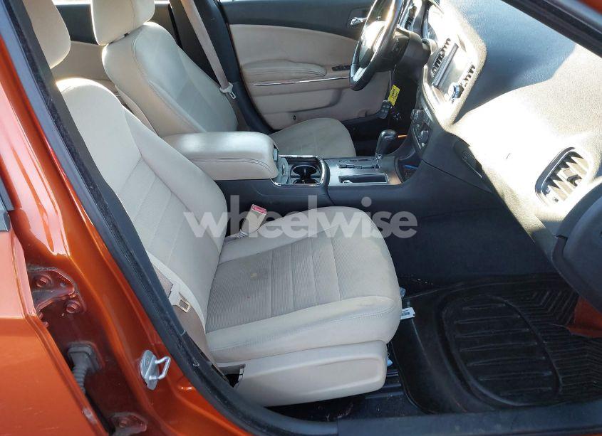 Photo 5 of 2011 Dodge Charger (VIN 2B3CL3CG2BH542960)