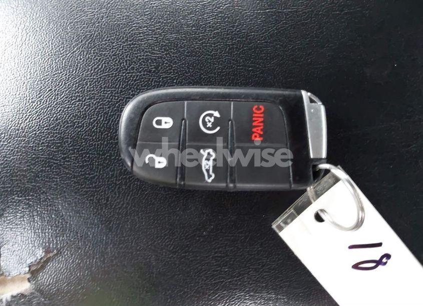 Photo 11 of 2011 Dodge Charger (VIN 2B3CL3CG4BH605864)