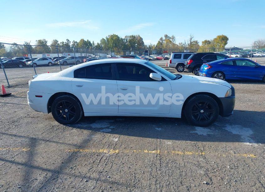 Photo 13 of 2011 Dodge Charger (VIN 2B3CL3CG4BH605864)