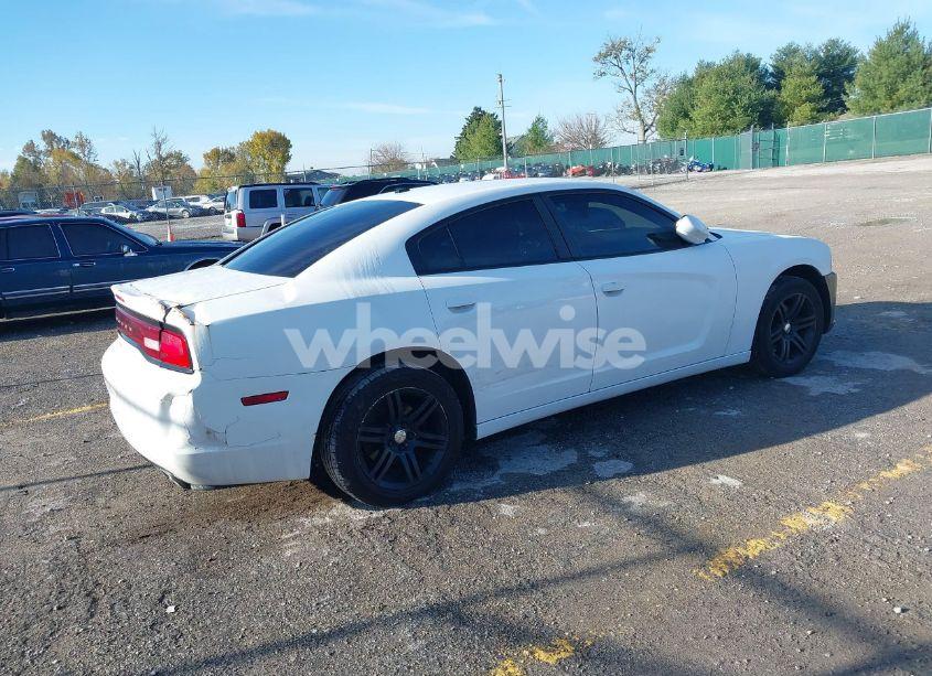 Photo 4 of 2011 Dodge Charger (VIN 2B3CL3CG4BH605864)