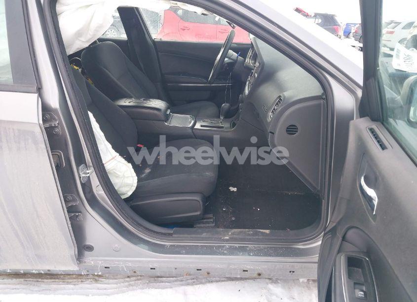 Photo 5 of 2011 Dodge Charger (VIN 2B3CL3CG4BH607050)