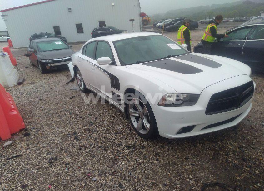 2011 Dodge Charger (VIN 2B3CL3CG6BH535588) main photo