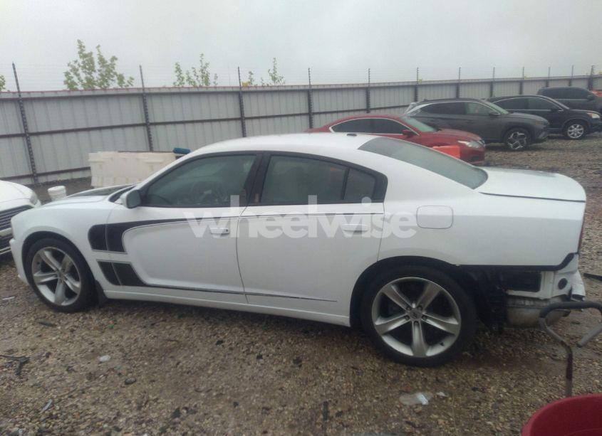 Photo 15 of 2011 Dodge Charger (VIN 2B3CL3CG6BH535588)