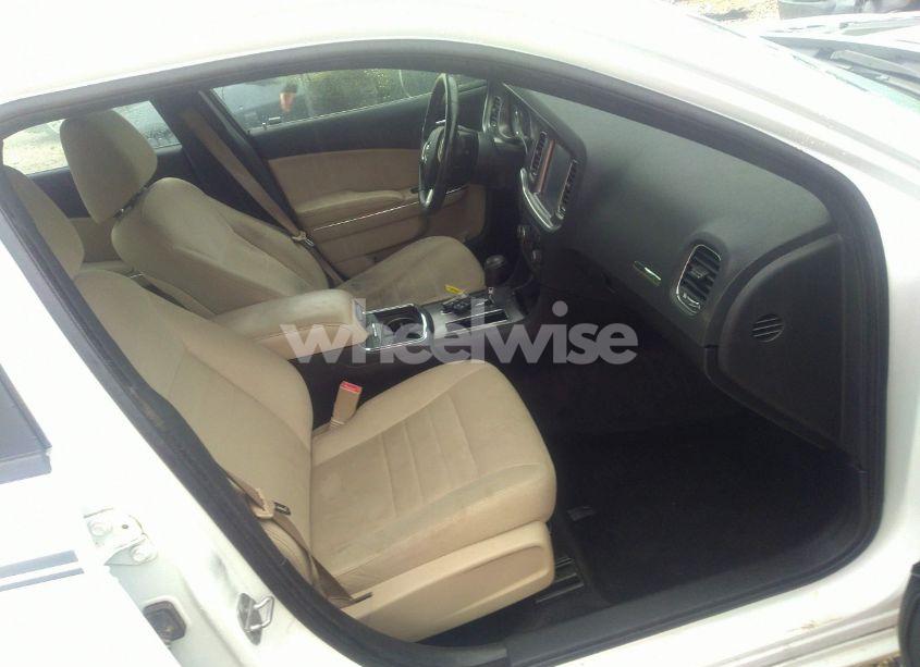 Photo 5 of 2011 Dodge Charger (VIN 2B3CL3CG6BH535588)