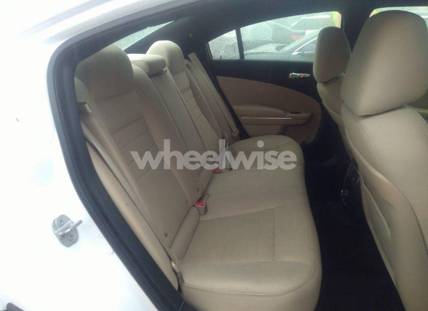 Photo 8 of 2011 Dodge Charger (VIN 2B3CL3CG6BH535588)