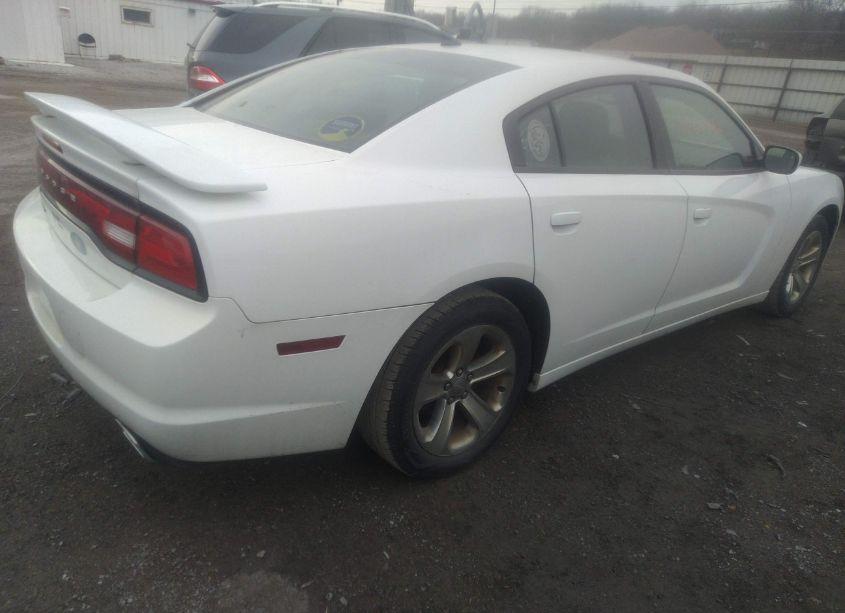 Photo 4 of 2011 Dodge Charger (VIN 2B3CL3CG6BH591532)