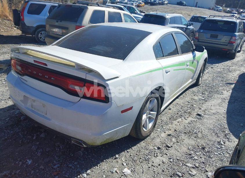 Photo 4 of 2011 Dodge Charger (VIN 2B3CL3CG6BH607065)