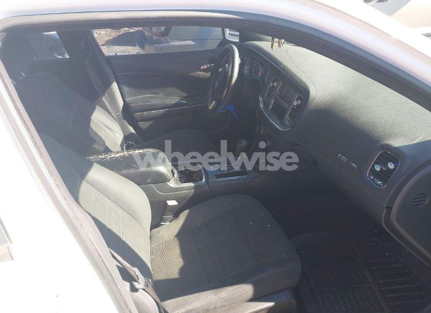 Photo 5 of 2011 Dodge Charger (VIN 2B3CL3CG6BH607065)