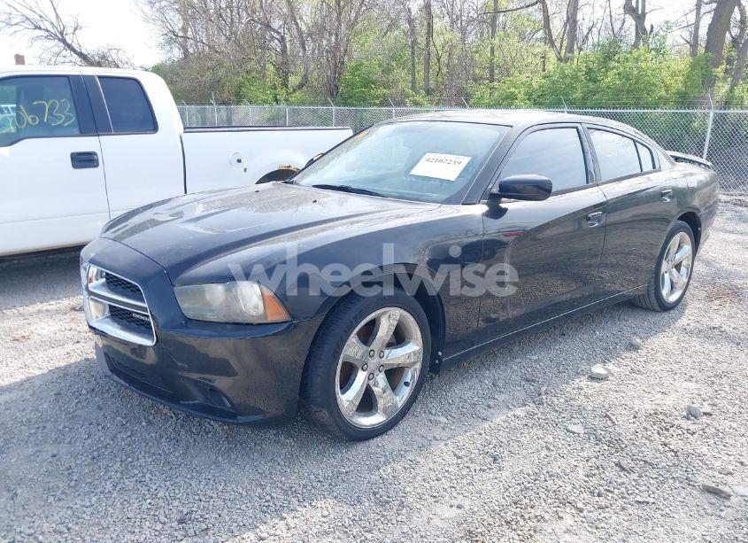 Photo 2 of 2011 Dodge Charger (VIN 2B3CL3CG9BH503623)