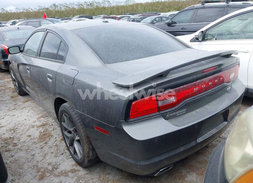 Photo 3 of 2011 Dodge Charger R/T (VIN 2B3CM5CT2BH572546)