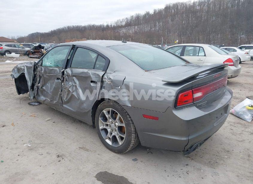 Photo 3 of 2011 Dodge Charger R/T (VIN 2B3CM5CT2BH610728)