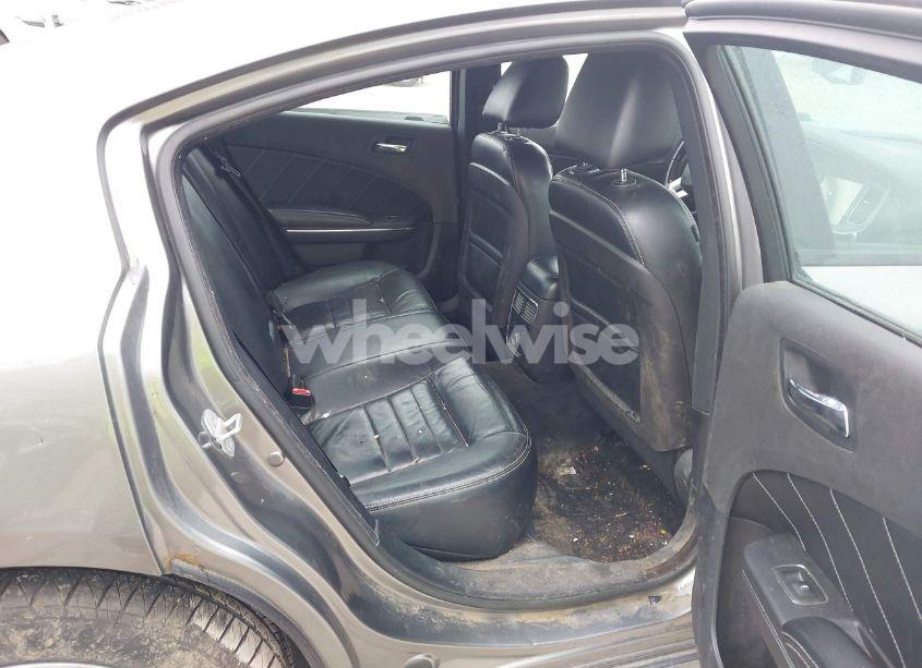 Photo 8 of 2011 Dodge Charger R/T (VIN 2B3CM5CT2BH610728)