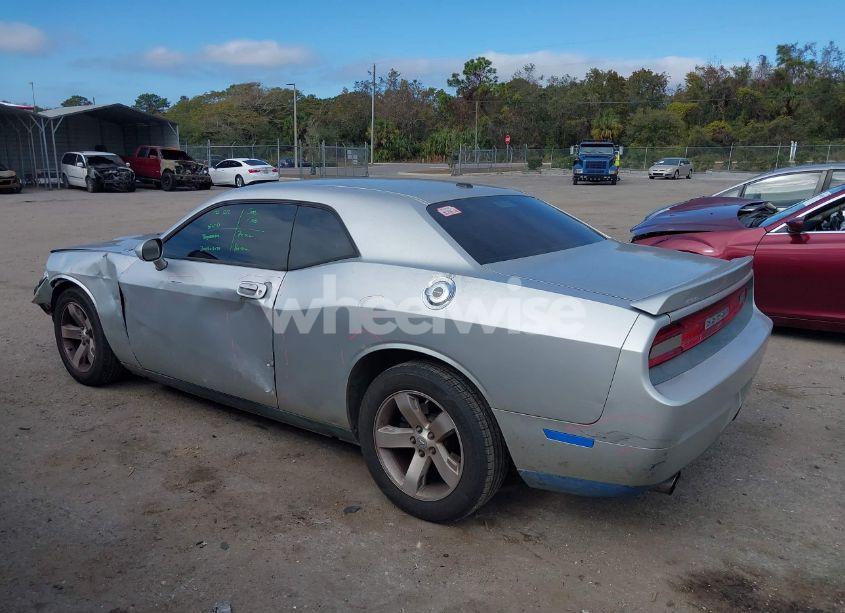 Photo 3 of 2009 Dodge Challenger SE (VIN 2B3LJ44V19H507734)