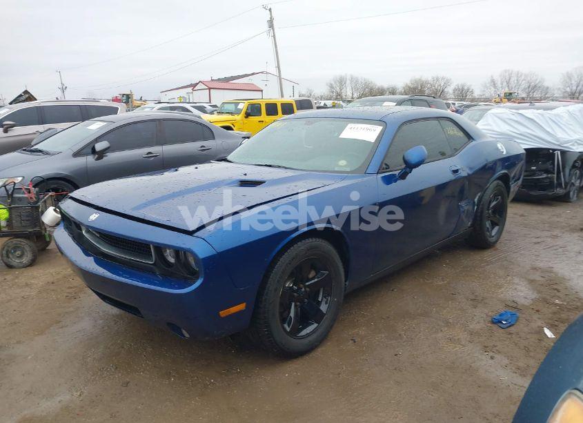 Photo 2 of 2009 Dodge Challenger SE (VIN 2B3LJ44V29H522677)